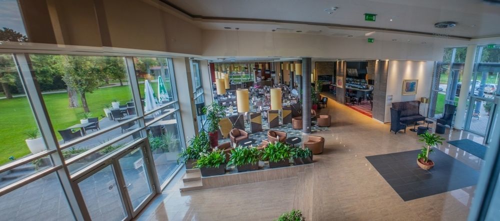 Azur Premium Hotel Siofok Ngoại thất bức ảnh