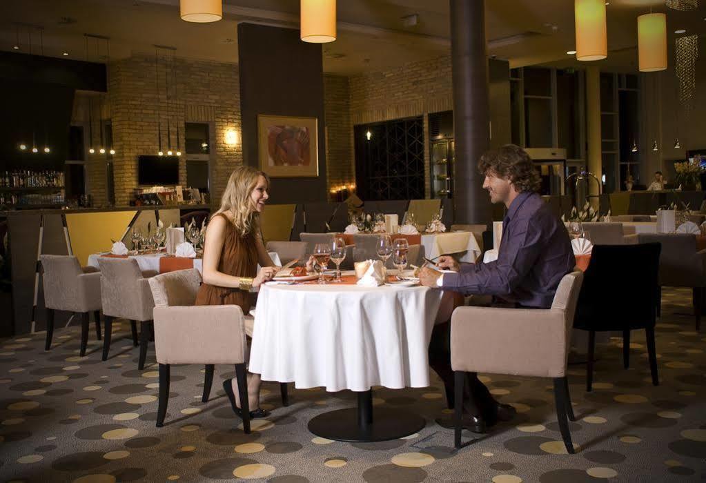 Azur Premium Hotel Siofok Ngoại thất bức ảnh